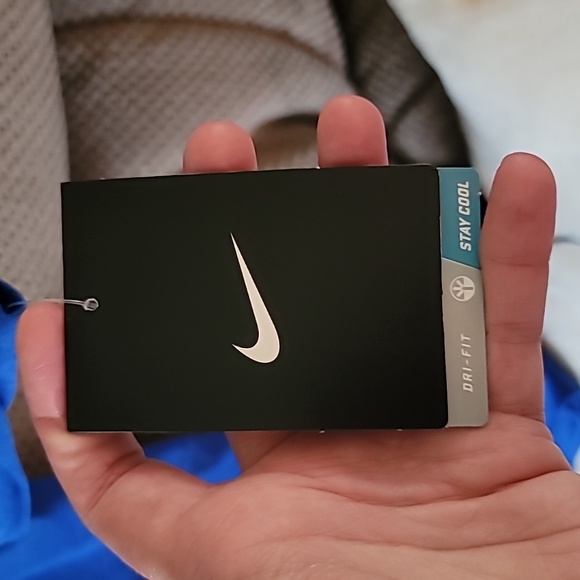 Men's Nike Dri Fit Tshirt - Picture 3 of 4